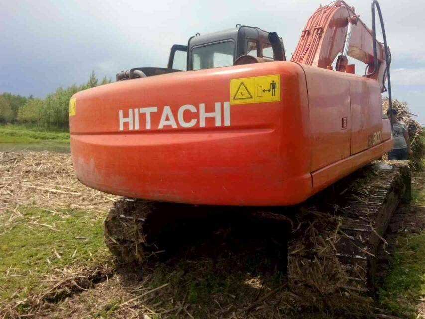 Hur diagnostiseras Hitachi ZAXIS120 grävmaskin som går långsamt?